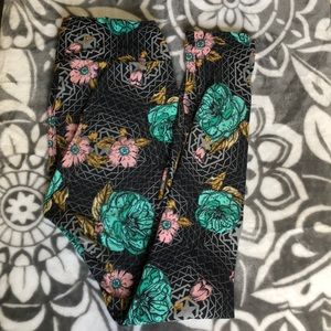 🌹LulaRoe Rose and Chevron Print🌹